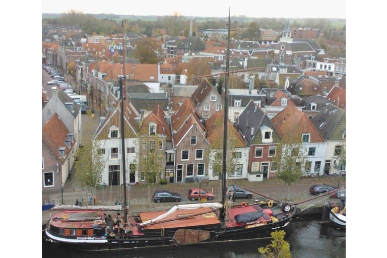 Two-masted Charter Clipper for 28 night guests