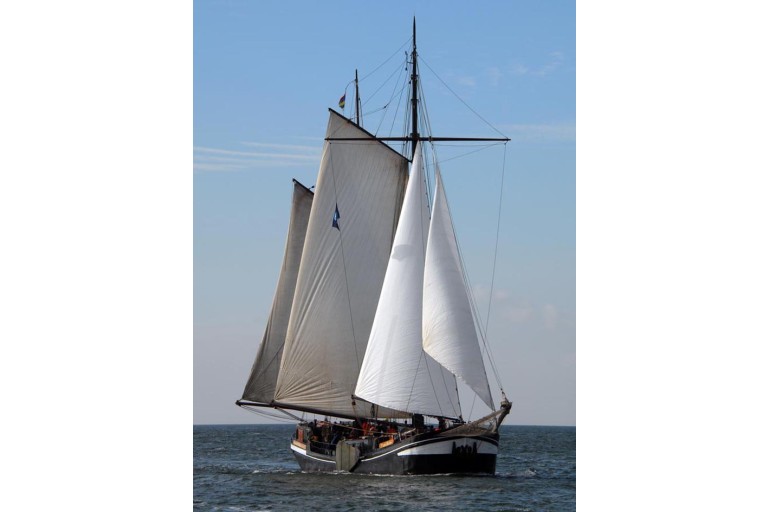 Two-masted Charter Clipper for 28 night guests
