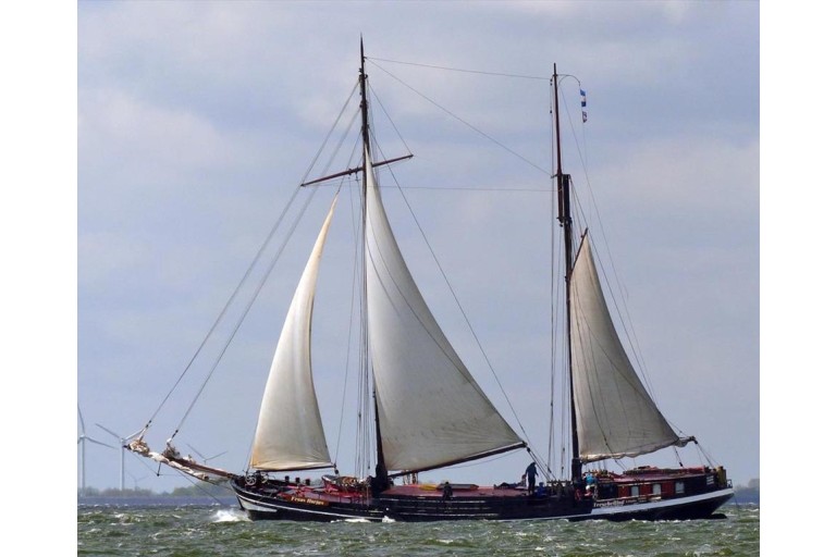Two-masted Charter Clipper for 28 night guests