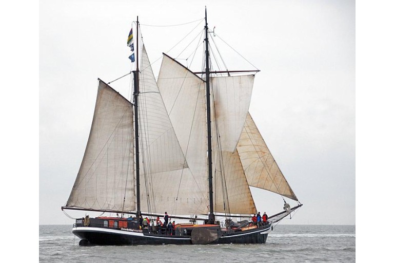 Two-masted Charter Clipper for 28 night guests