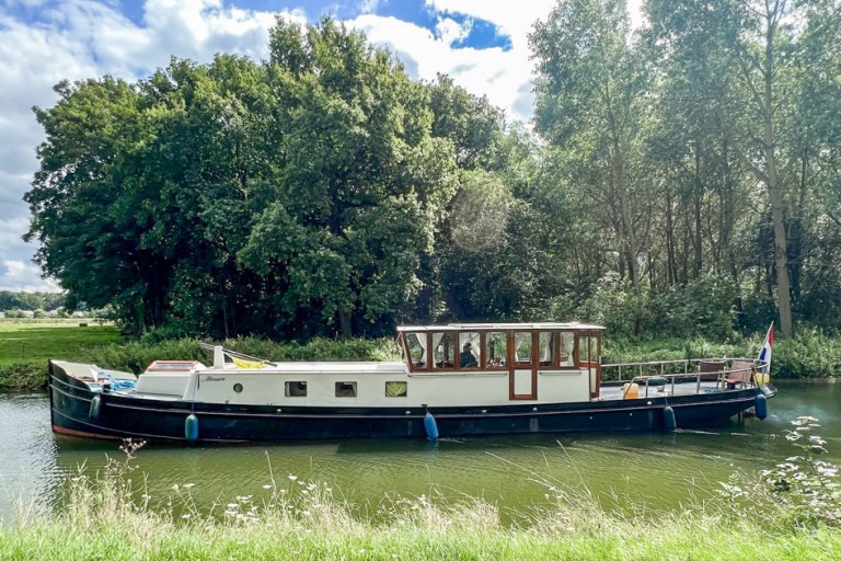 Dutch Barge 19.10