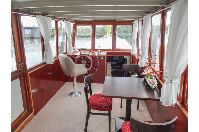 Dutch Barge 19.10
