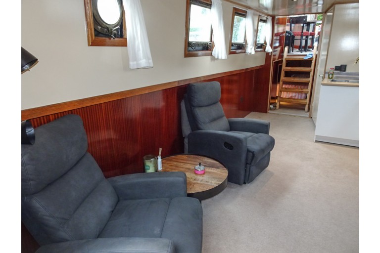 Dutch Barge 19.10