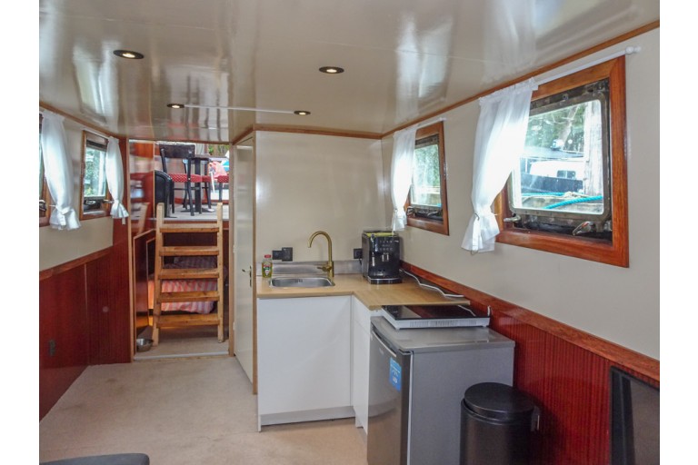 Dutch Barge 19.10