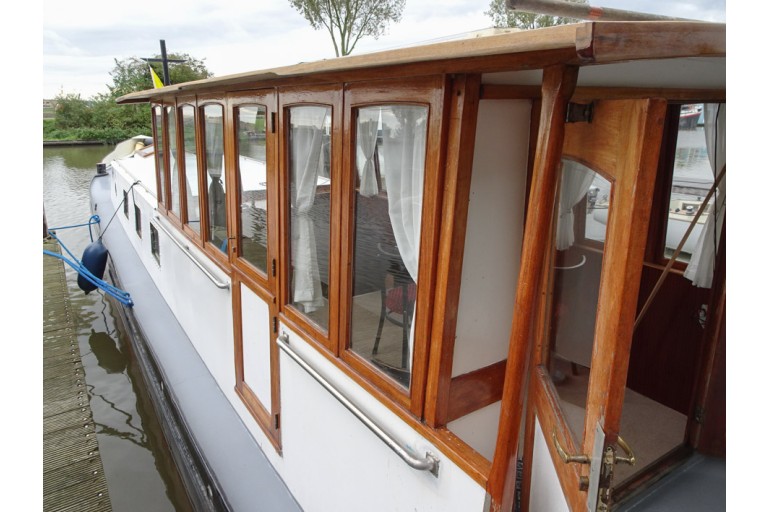 Dutch Barge 19.10