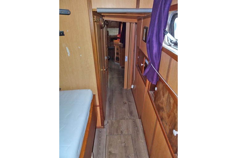 Live Aboard Barge 19.40