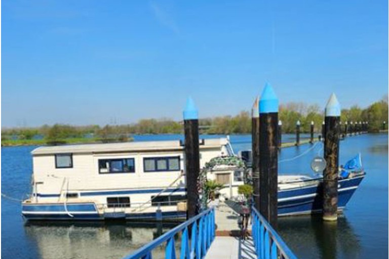 Live Aboard Barge 19.40