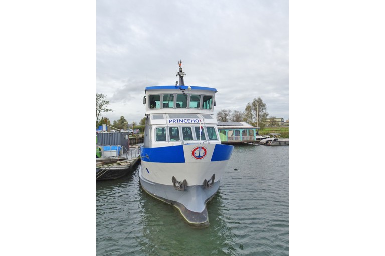 Dagpassagiersschip 250 pers