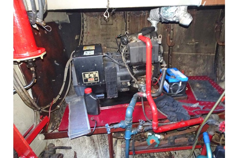 Cotre Péniche à voile 18.00 avec ES-TRIN