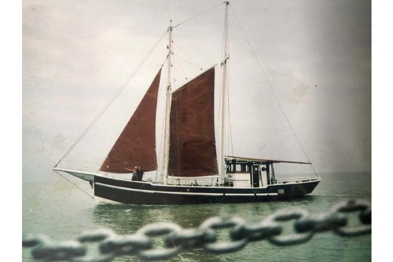 Cotre Péniche à voile 18.00 avec ES-TRIN