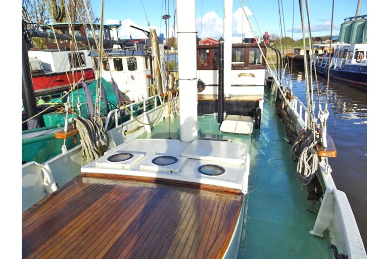 Cotre Péniche à voile 18.00 avec ES-TRIN