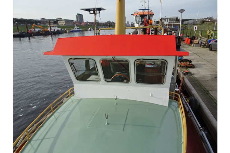 Schlepper / Schubboot 16.84 mit ES-TRIN