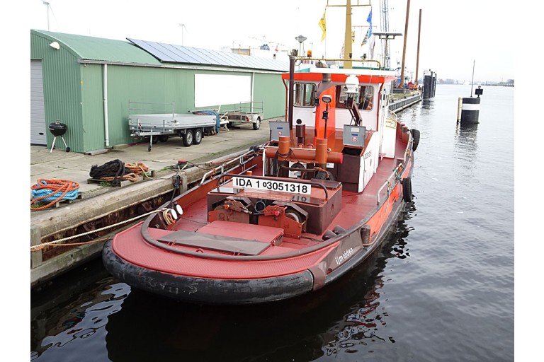 Schlepper / Schubboot 16.84 mit ES-TRIN