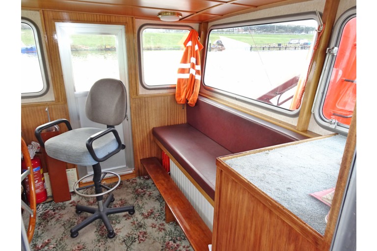 Schlepper / Schubboot 16.84 mit ES-TRIN