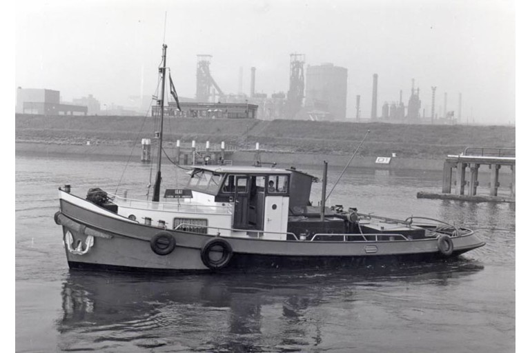 Schlepper / Schubboot 16.84 mit ES-TRIN