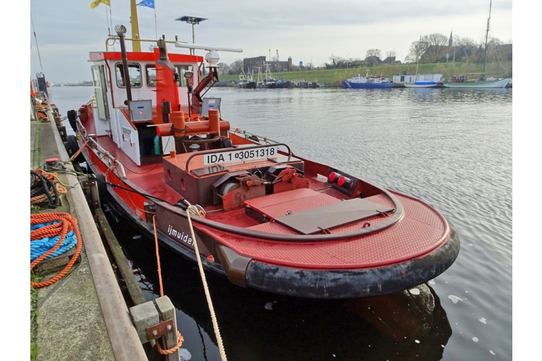 Schlepper / Schubboot 16.84 mit ES-TRIN