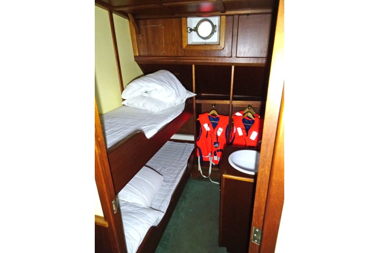 Dreimast-Charterklipper 24 Nächte oder 75 Tage Gäste