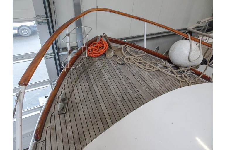 Yacht à Moteur Classique 10.25 CA