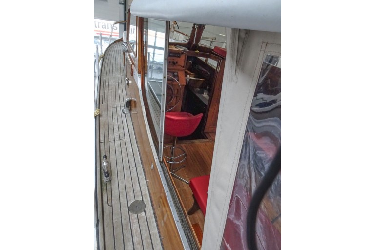 Yacht à Moteur Classique 10.25 CA