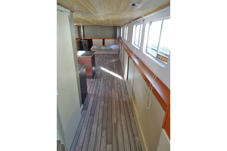 Fahrendes Wohnschiff 19.81