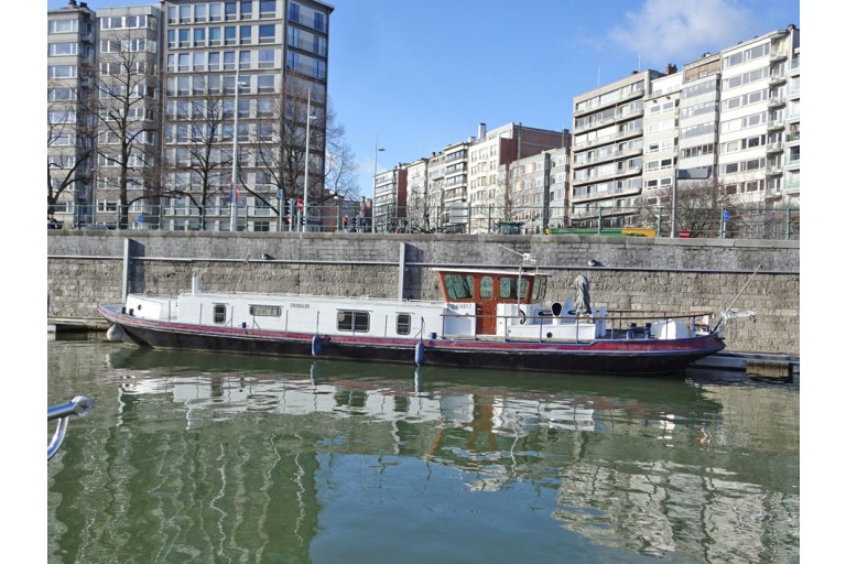 Fahrendes Wohnschiff 19.81