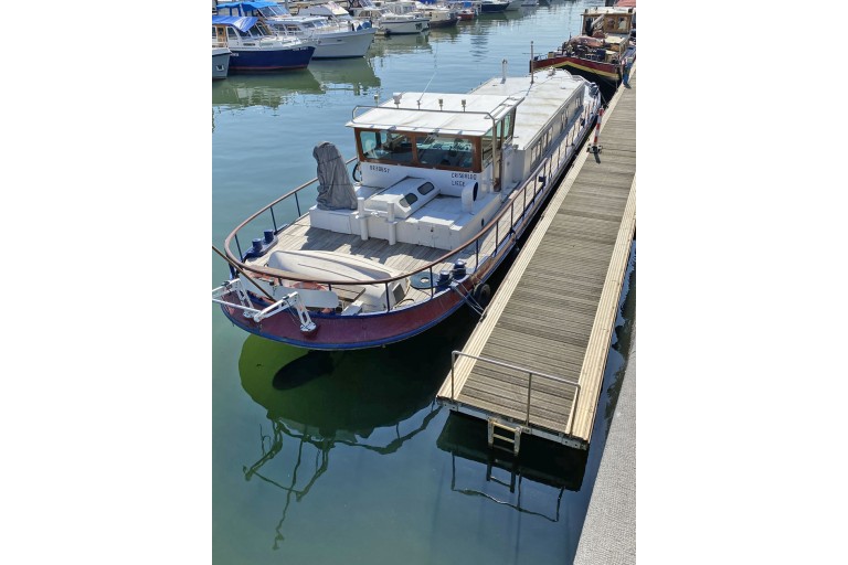 Fahrendes Wohnschiff 19.81