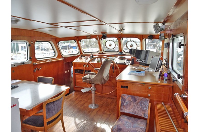 Lürssen ex German Customs boat 28.71, ES-TRIN certified