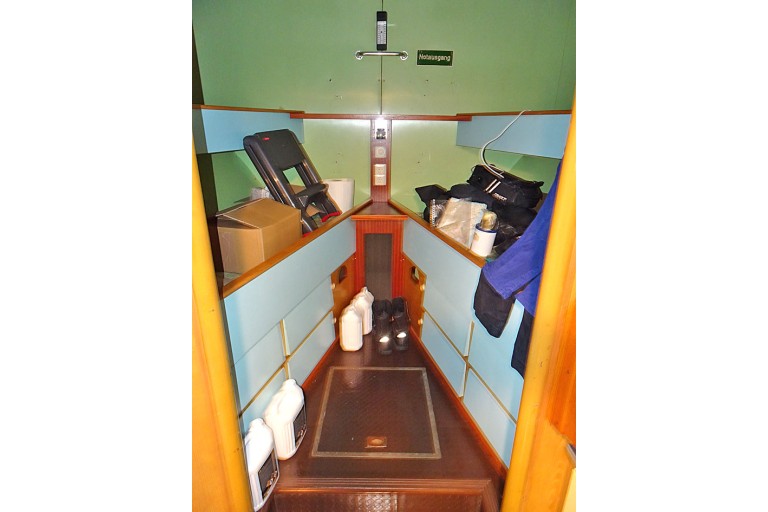 Lürssen ex German Customs boat 28.71, ES-TRIN certified