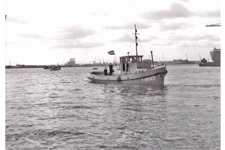 Tugboat Figore with ES-TRIN