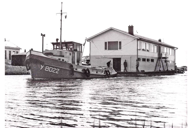 Tugboat Figore with ES-TRIN
