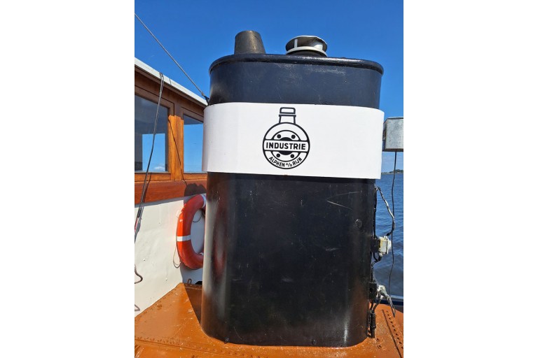 Tugboat Figore with ES-TRIN