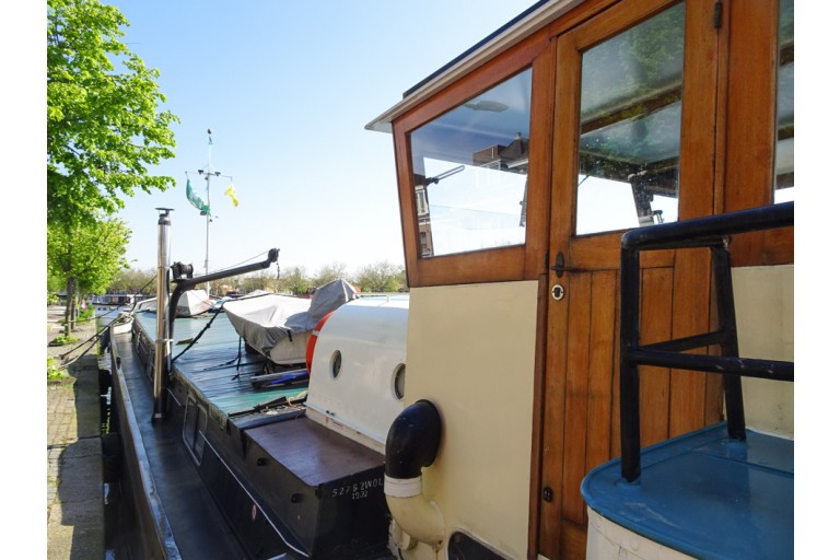 Dutch Barge 25.99 with TRIWV