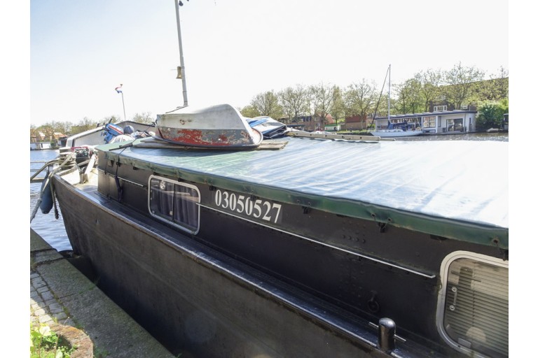 Dutch Barge 25.99 with TRIWV