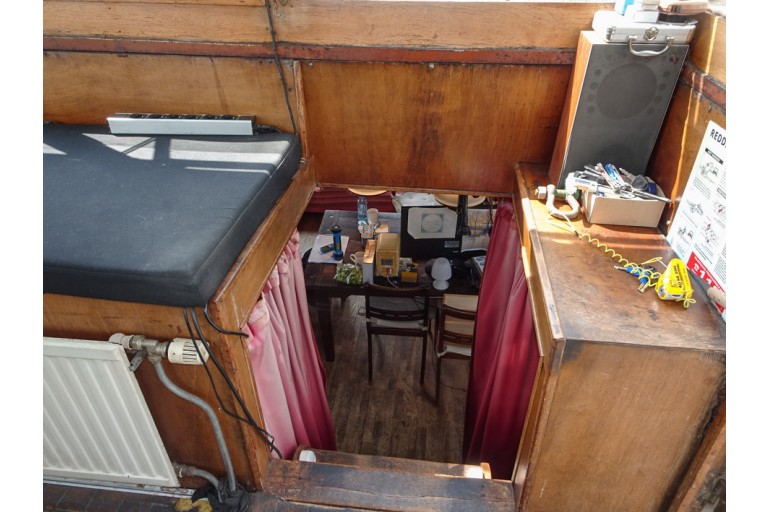 Dutch Barge 25.99 with TRIWV