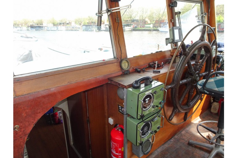 Dutch Barge 25.99 with TRIWV