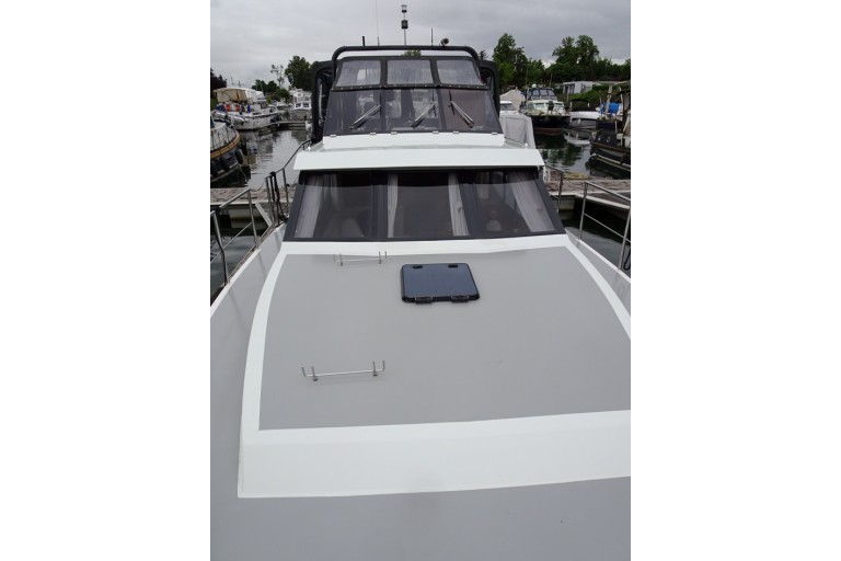Vri-Jon Contessa 40