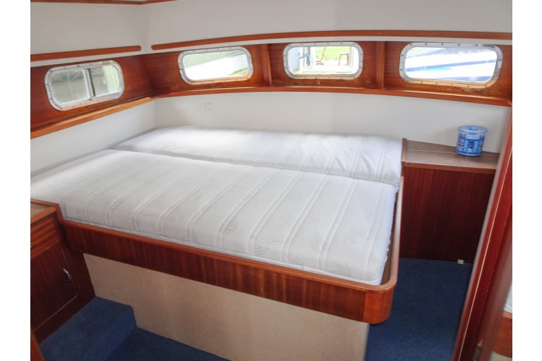 Broom 37 Continental TSDY