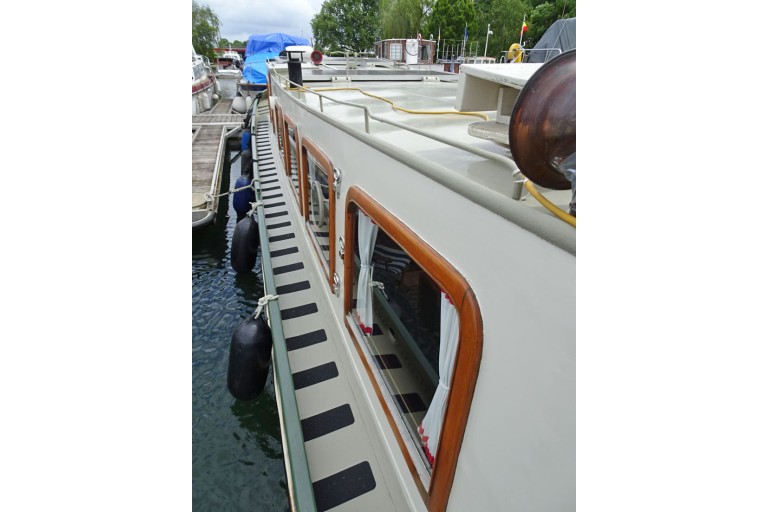 Dutch Barge Skutsje 13.78