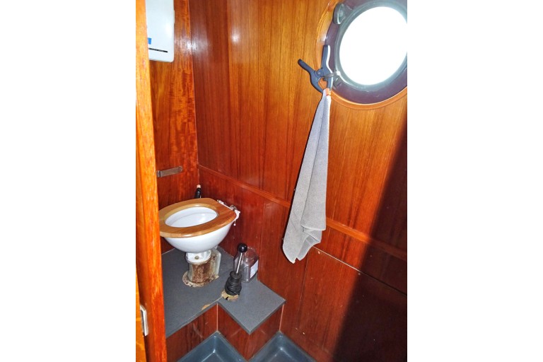 Dutch Barge Skutsje 13.78