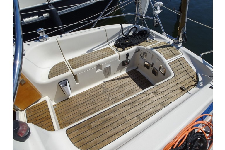 Bavaria 30 plus