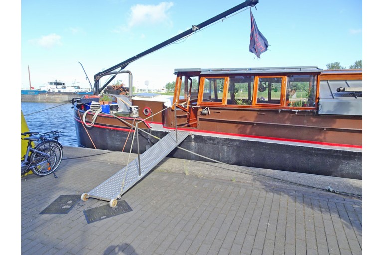 Spits B&B Varend Woonschip 39.09 met CvO
