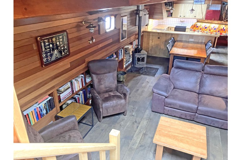 Spits B&B Varend Woonschip 39.09 met CvO