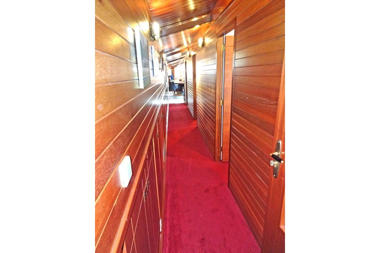 Spits B&B Varend Woonschip 39.09 met CvO
