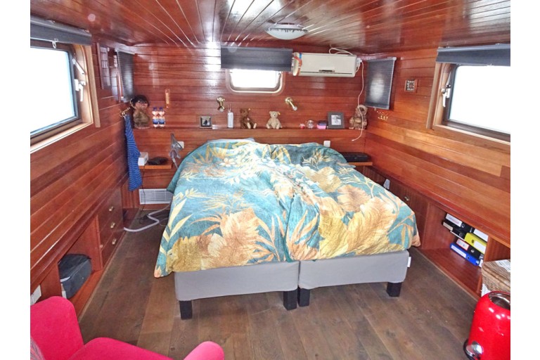 Spits B&B Varend Woonschip 39.09 met CvO
