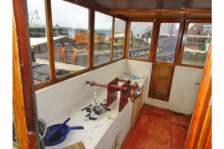 Live Aboard Dutch Tjalk 21.70