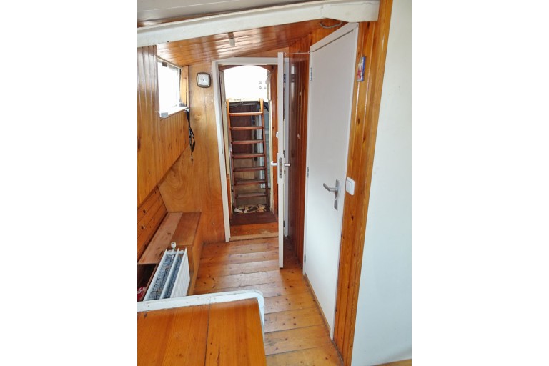 Live Aboard Dutch Tjalk 21.70