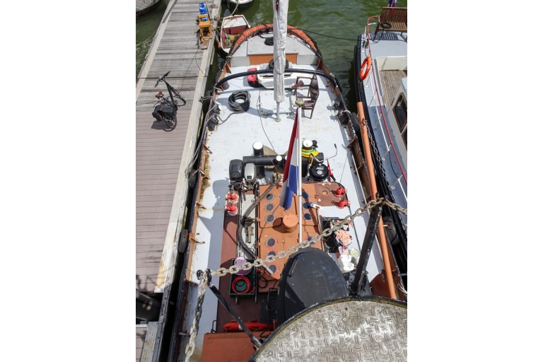 Sleepboot / Blusboot Bambi 16.58 met UBC
