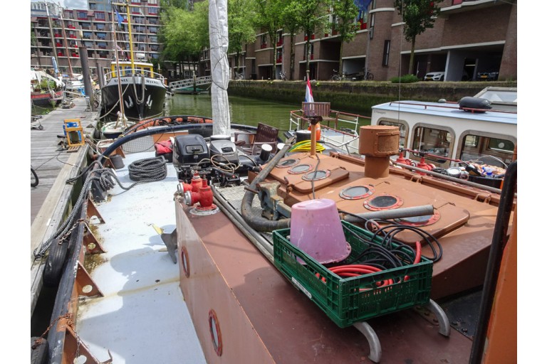 Sleepboot / Blusboot Bambi 16.58 met UBC