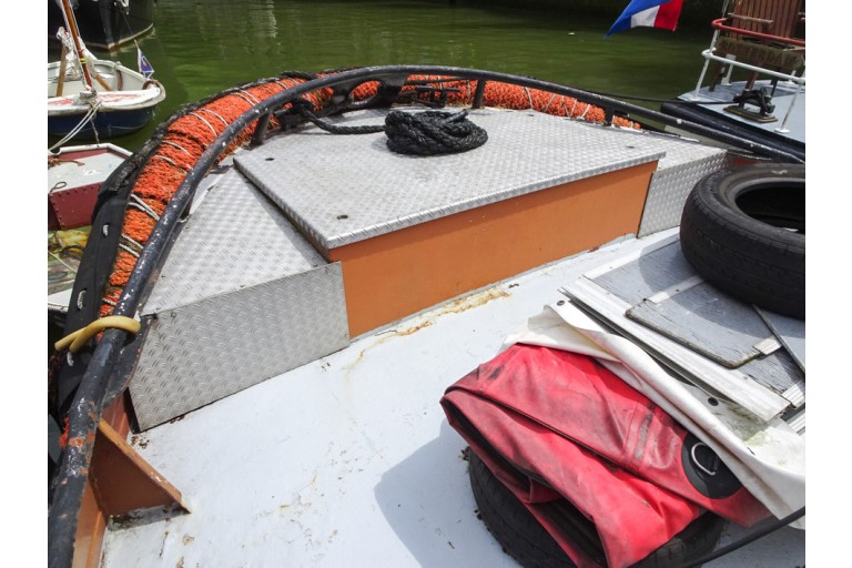Sleepboot / Blusboot Bambi 16.58 met UBC
