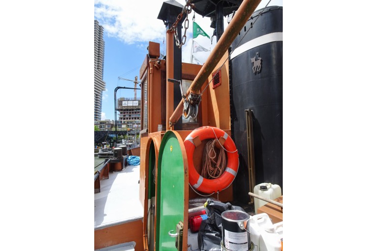 Sleepboot / Blusboot Bambi 16.58 met UBC